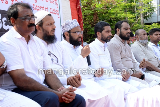 Muslim associations protest  1